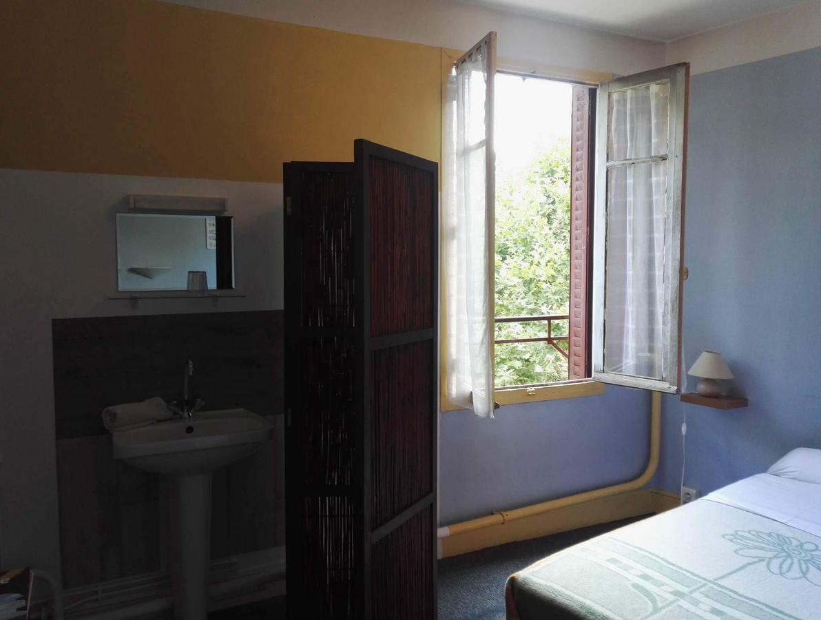 Hotel Du Square Riom Bagian luar foto